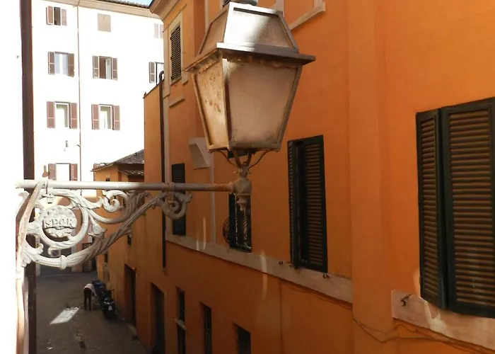 Vicolo Del Lupo 4* Řím
