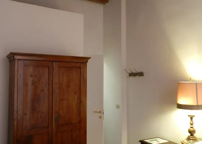 Vicolo Del Lupo 4*